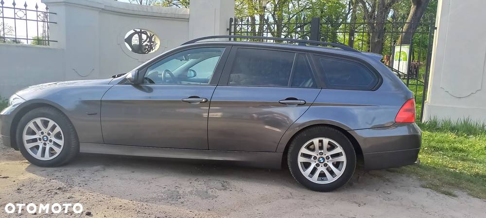 BMW Seria 3 320d - 4