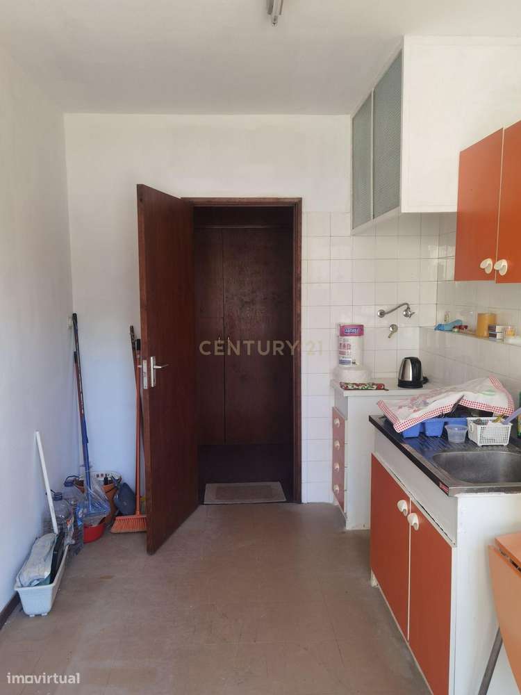 Apartamento T2 Quinta do Rouxinol, Corroios.-11