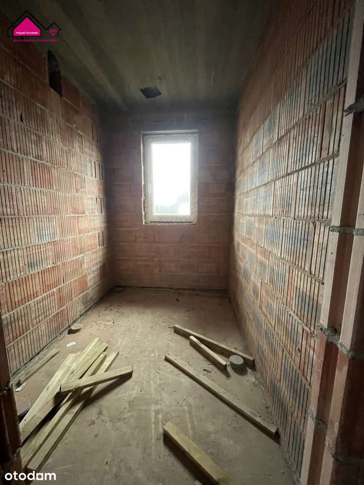 Przestronny Dom na Wsi do własnej aranżacji-8