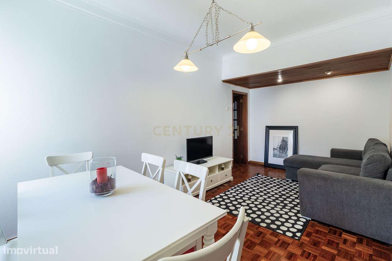 T3 Rua Luciano Cordeiro Parcialmente Remodelado, Suíte e dois WC 5º pi - Grande imagem: 5/23