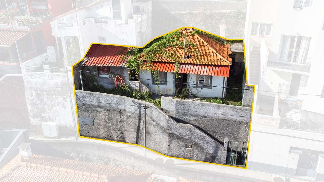 Moradia T2 no coração do Funchal-12