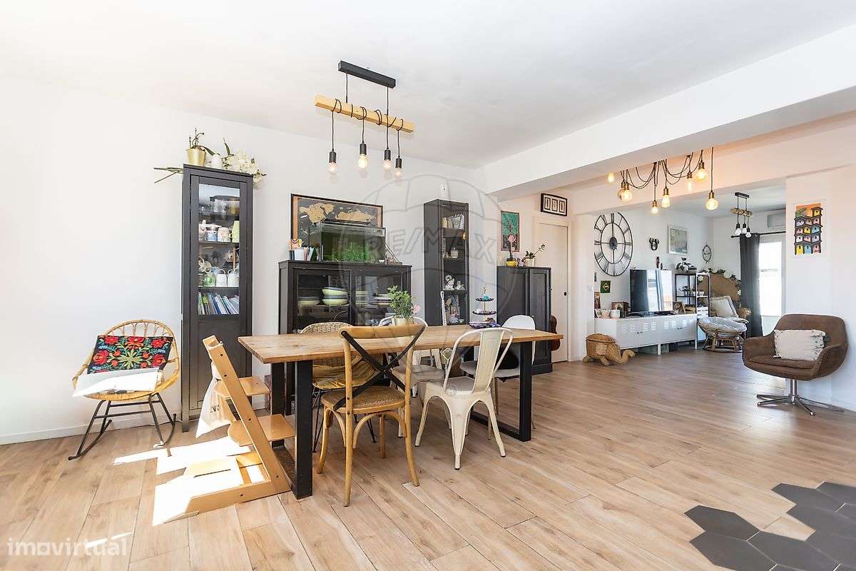 Apartamento T3 à venda em Almada-6