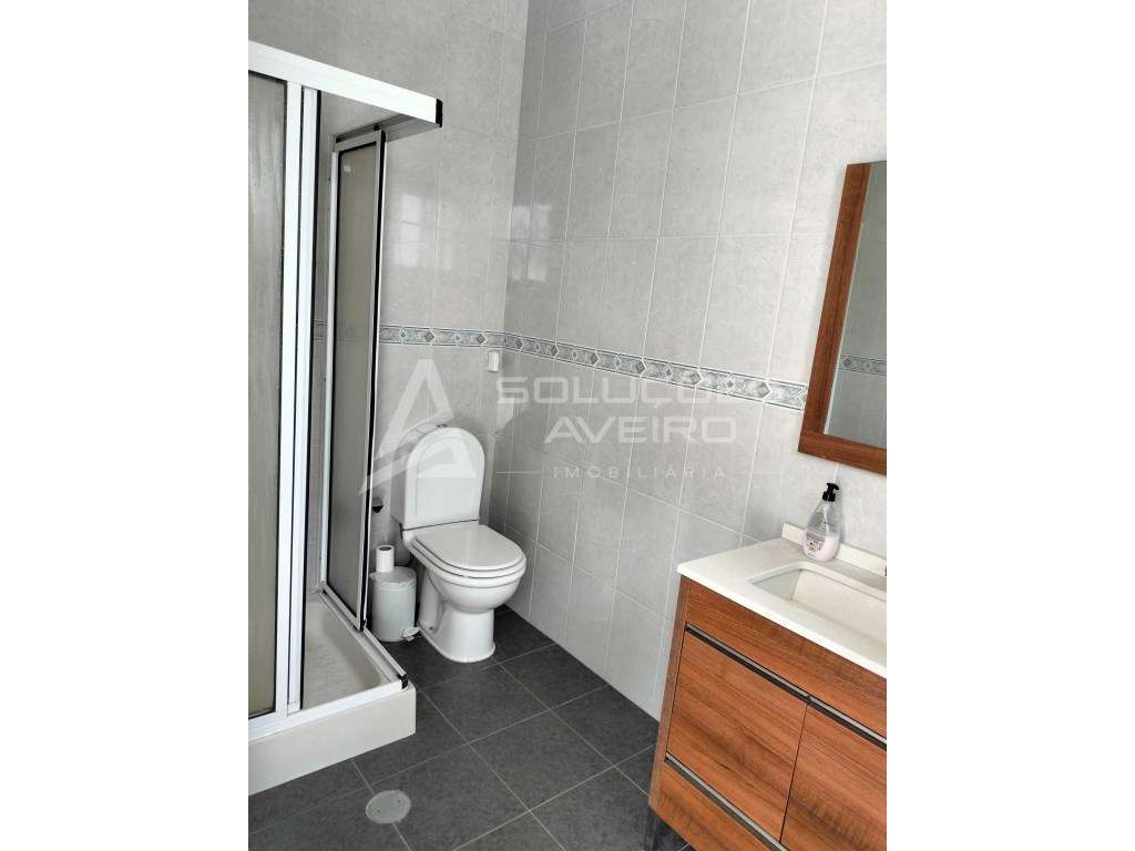 Moradia T4 com Piscina-9