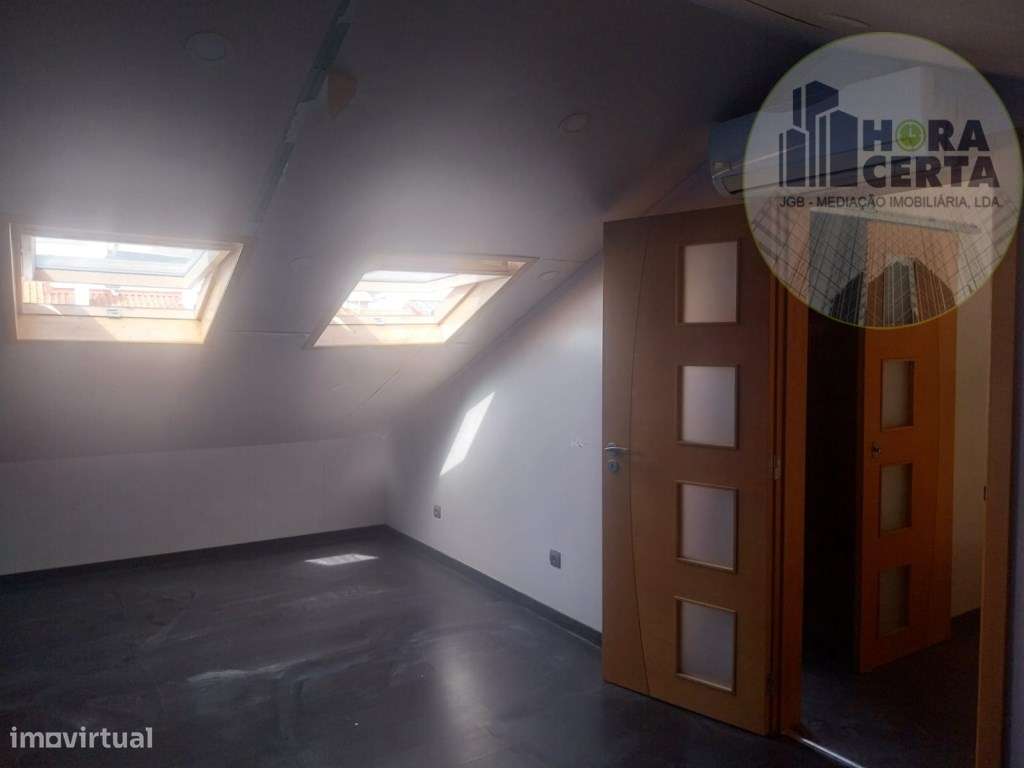 Apartamento T3+1 na Arrentela!-17