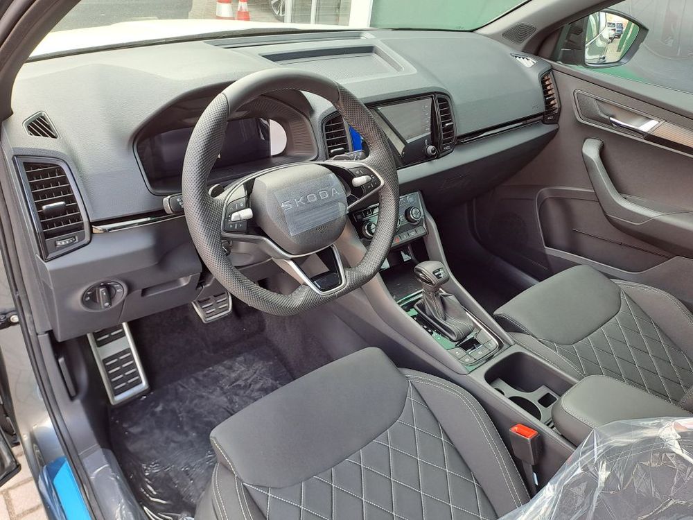 SKODA KAROQ 2.0 TSI 190KM DSG 4x4 SPORTLINE, fabryczny hak, dostępny od ręki