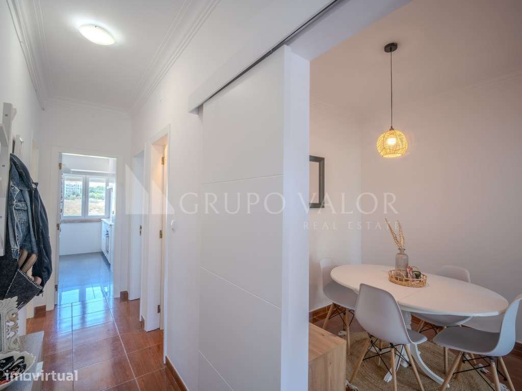T2 Totalmente Remodelado em Tercena - Pronto a Habitar!-15