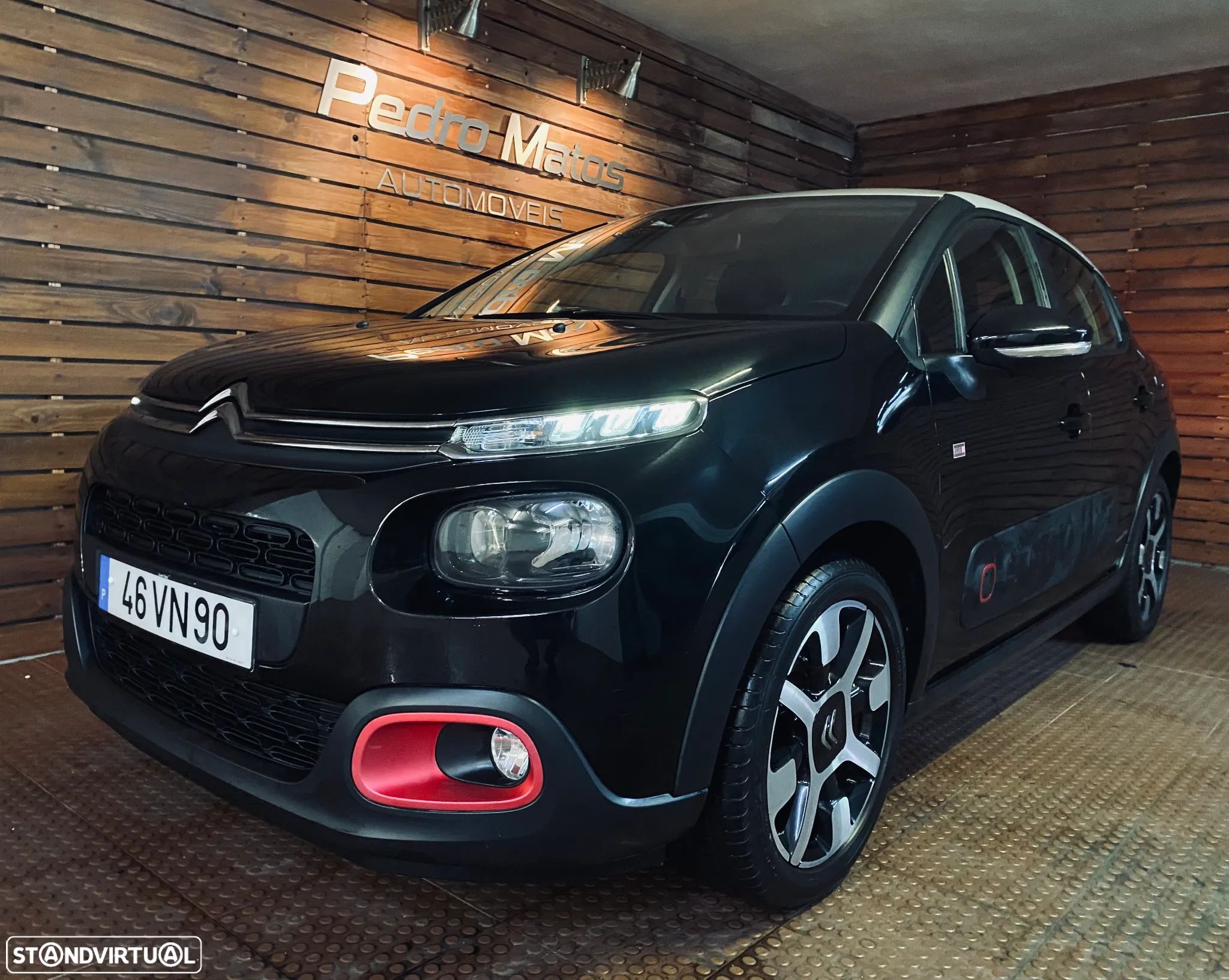 Citroën C3 1.2 PureTech Shine - 1