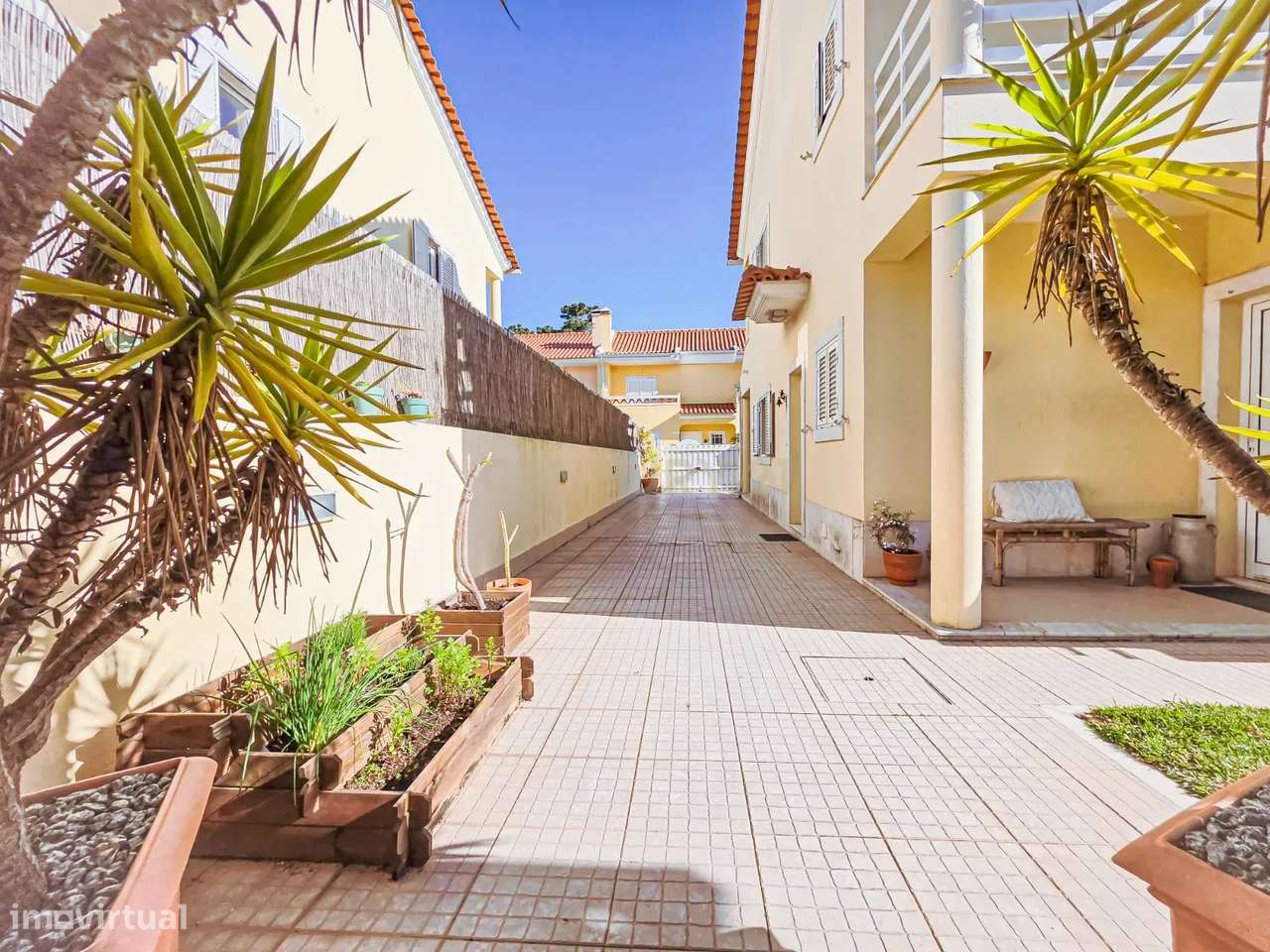 Moradia Geminada com aproveitamento Sotão-21