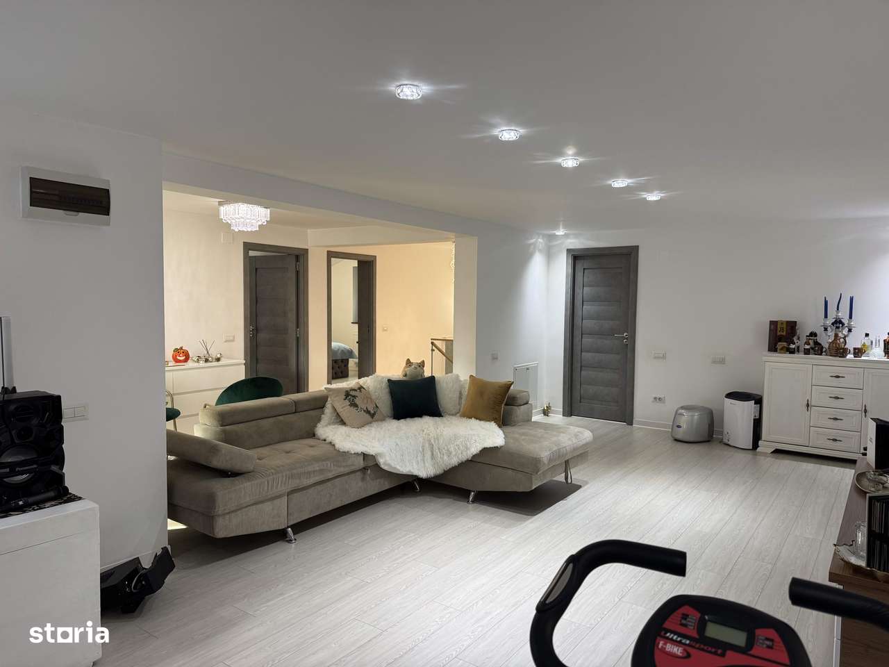 Vila P+M,GARAJ, T=741 mp,D=28m,an 2019,zona centrala-Palat de Justitie-9