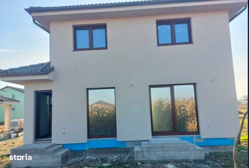 Casa de Vanzare, 4 Camere, 350mp Sibiu , Loc Sura Mica - Imagine principală: 10/10