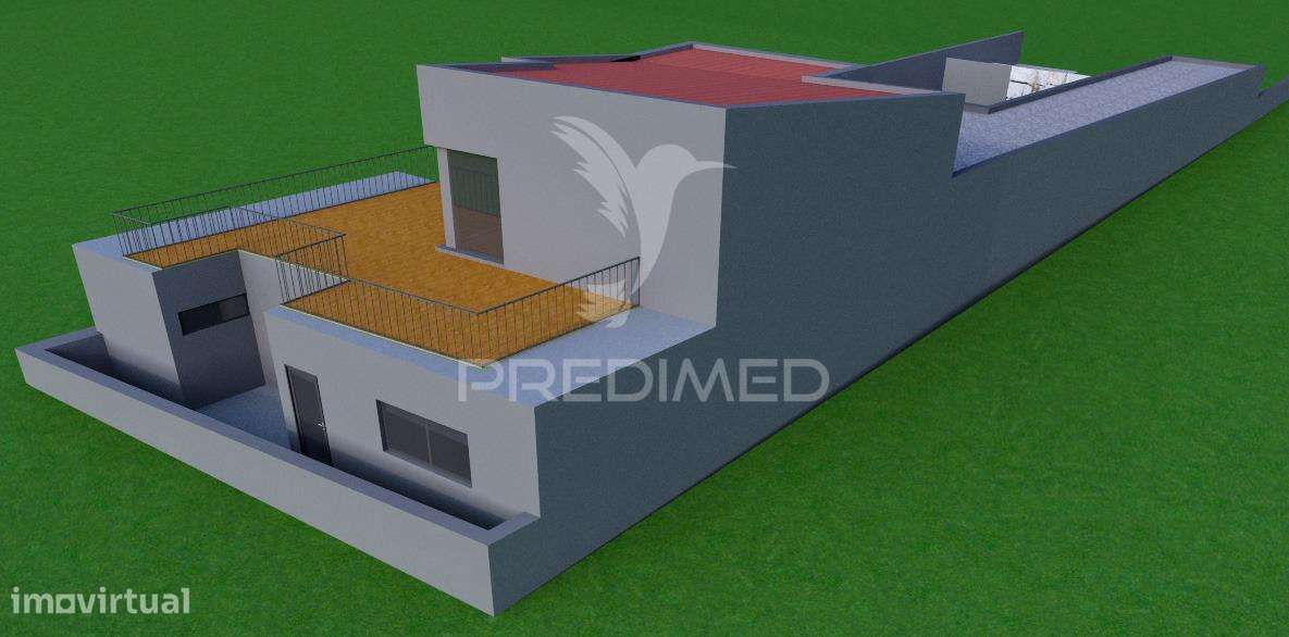 Moradia para Reabilitar na Praia de Lavadores - Grande imagem: 4/7