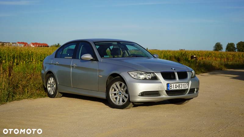 BMW Seria 3 318i - 2