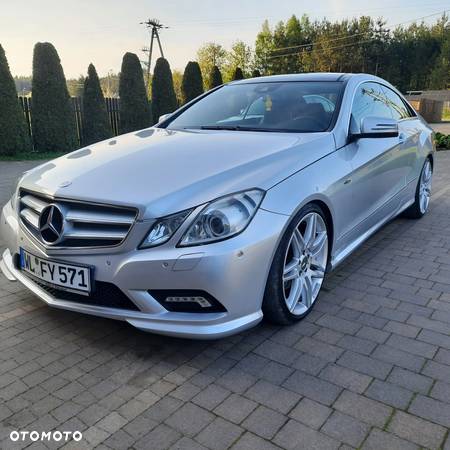 Mercedes-Benz Klasa E 350 CDI DPF Coupe BlueEFFICIENCY 7G-TRONIC Elegance - 3