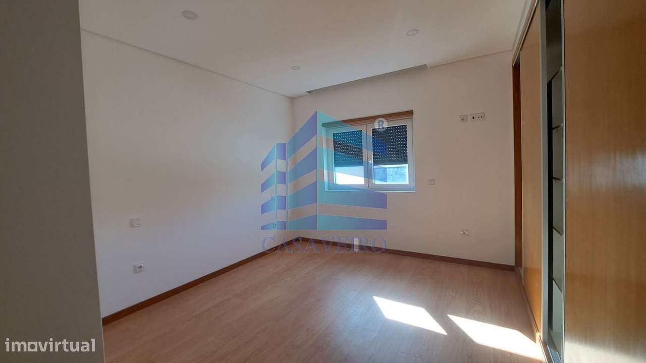 Moradia T3 Geminada  com garagem-9