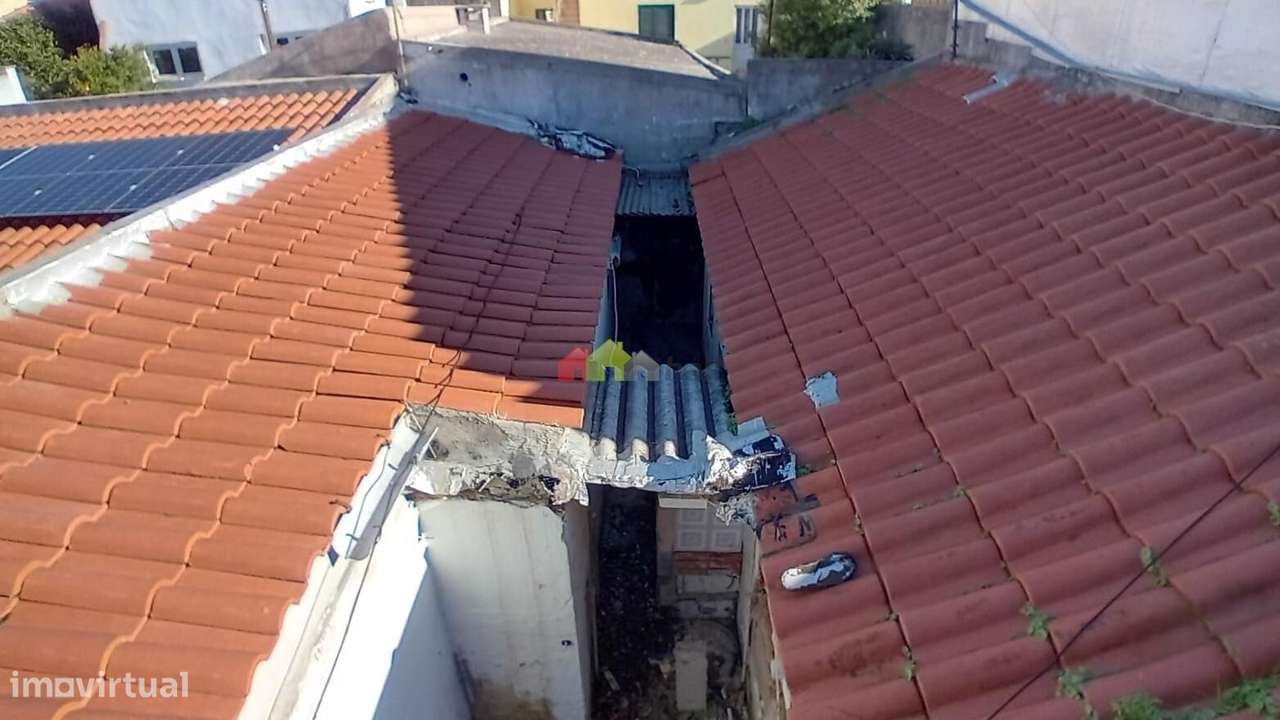 Moradia T4 térrea com anexos na Varzinha - Setúbal-32