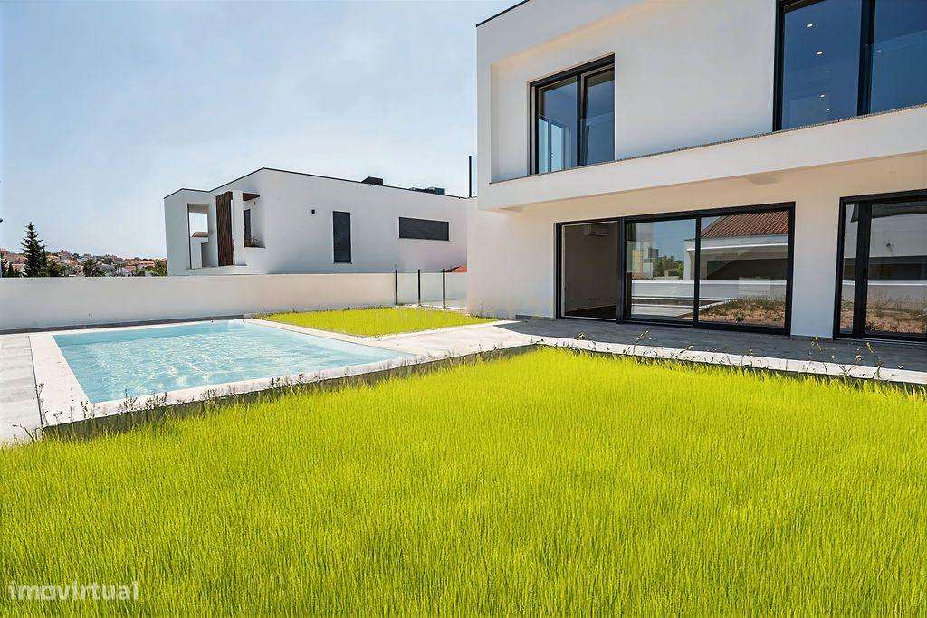 Moradia T4+1 de Luxo - Sobreda - Charneca de Caparica-41