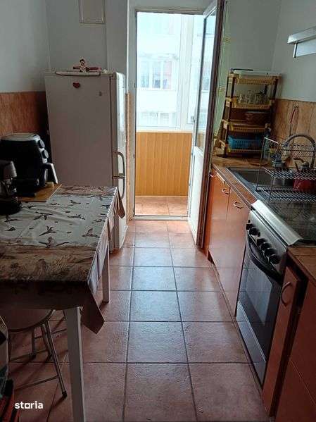 Apartament cu trei camere de vanzare zona Poienelor Astra - Imagine principală: 4/7