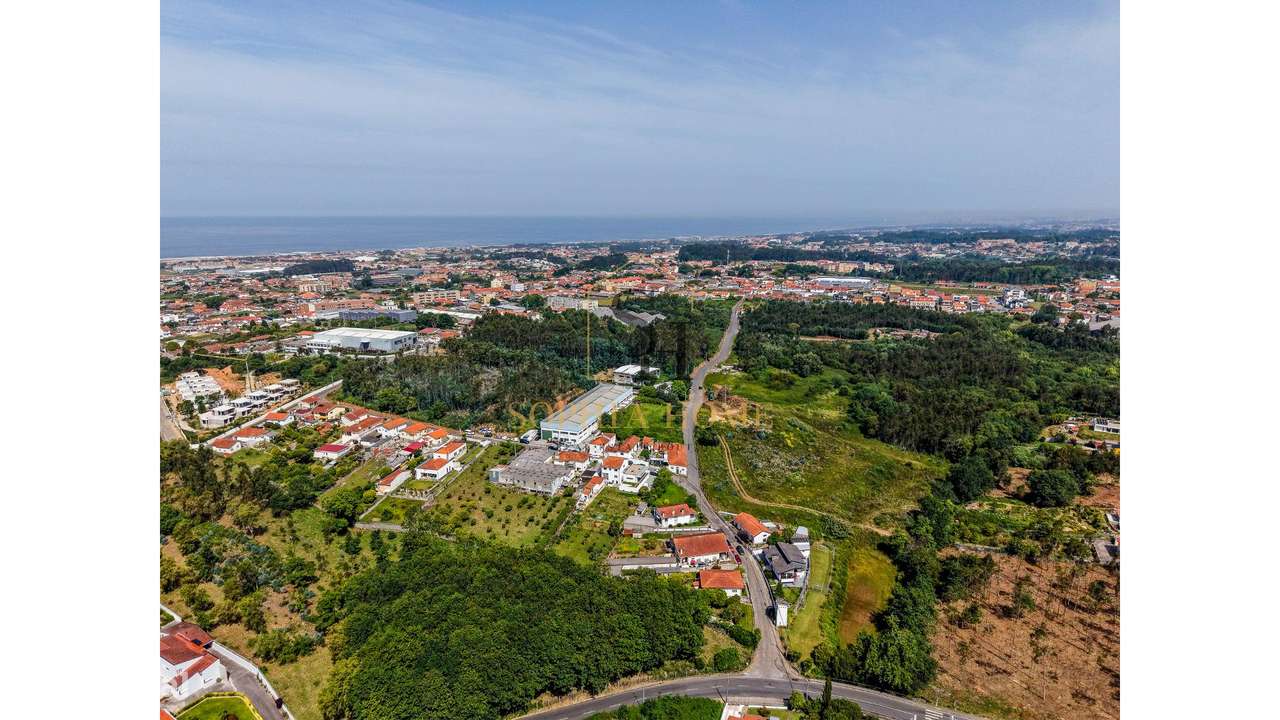 Moradia Térrea T3 em Serzedo-41