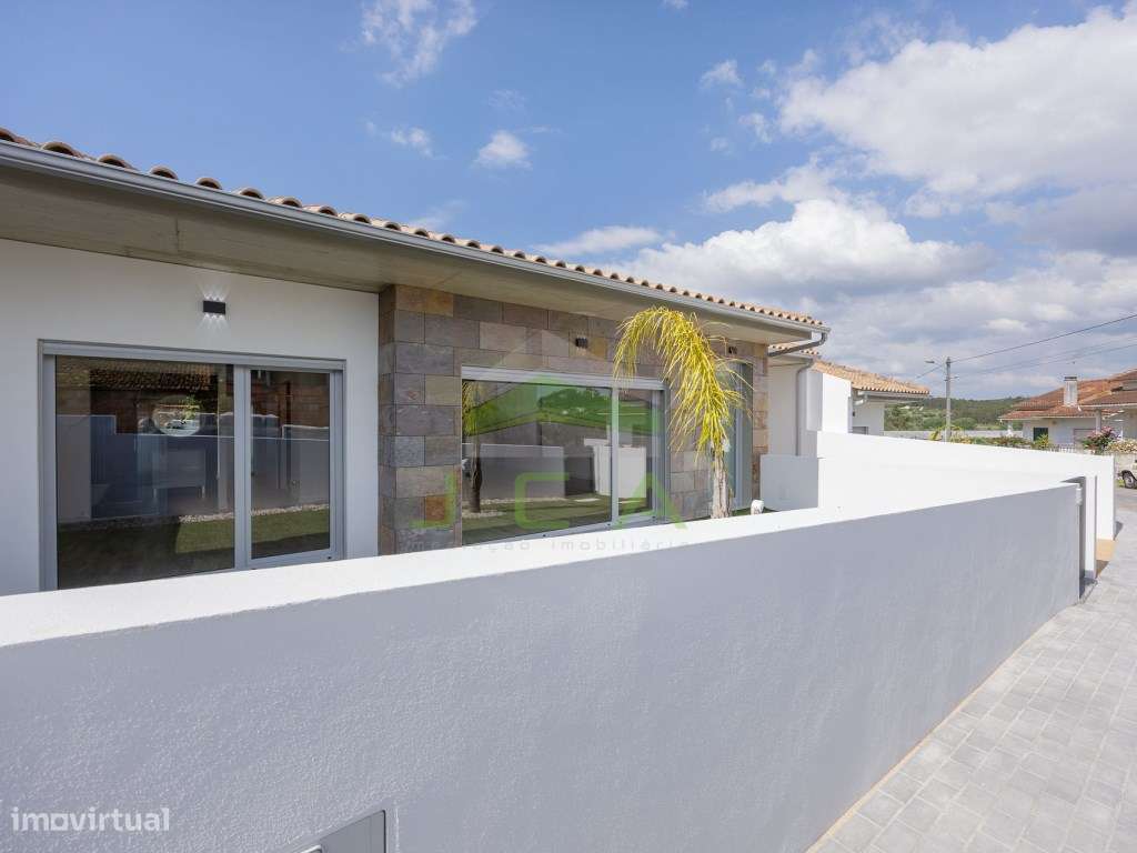 Moradia V3 nova e térrea com jardim - Grande imagem: 5/40