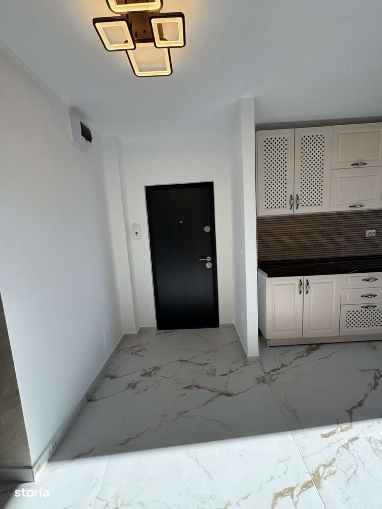 Vand apartament cu 3 camere decomandat - Imagine principală: 5/13