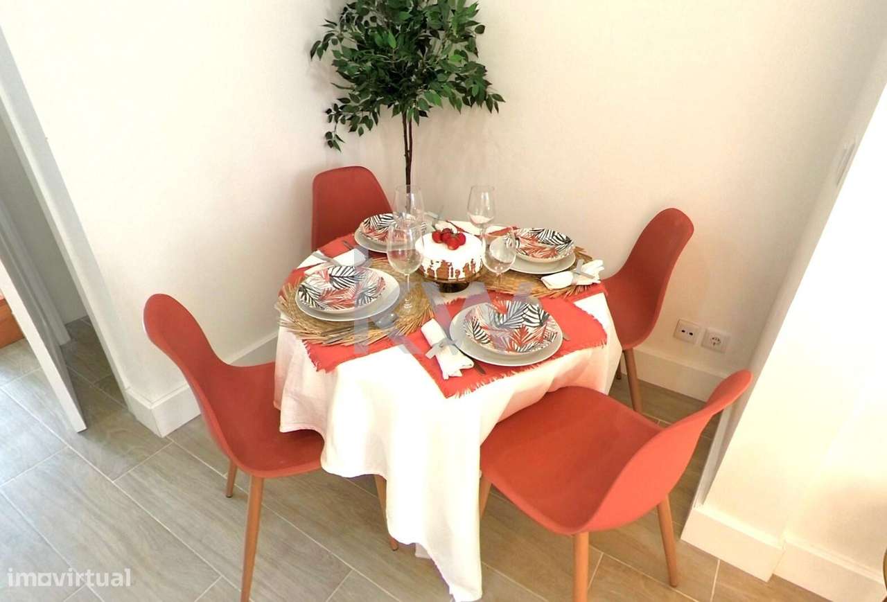 Renovado T2 duplex em zona Prime de Lisboa - Grande imagem: 4/20