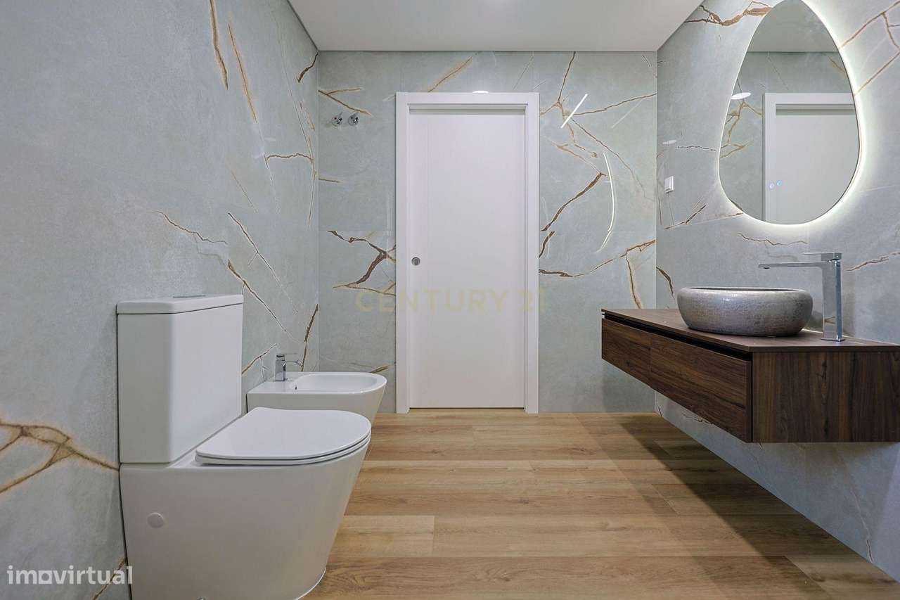 Moradia T4 em Charneca de Caparica, Almada-28