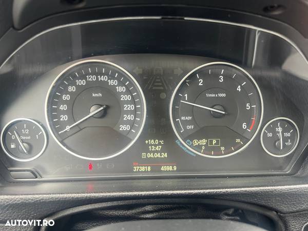 BMW Seria 3 320d DPF Touring Aut. - 7