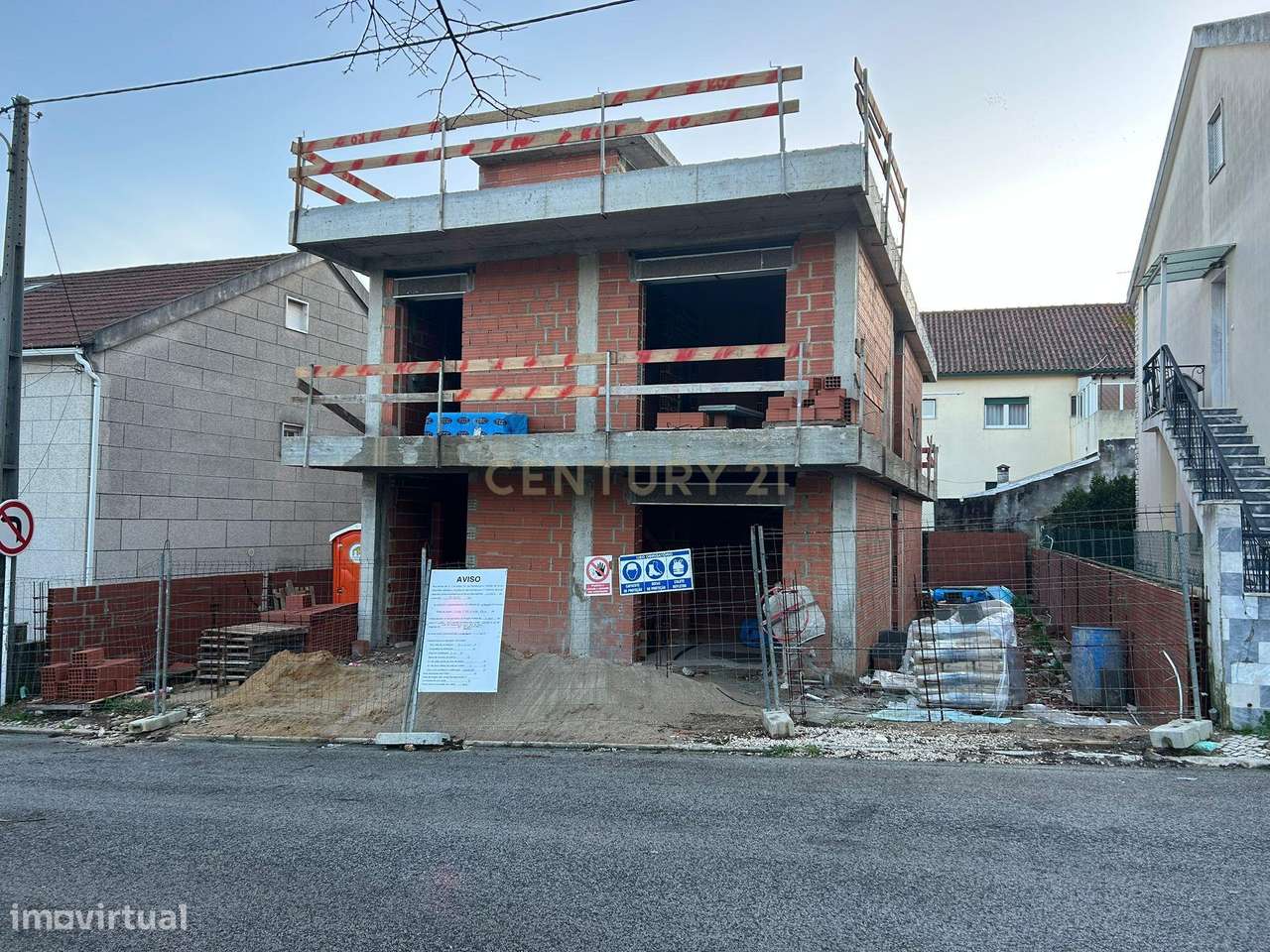 Moradia em construção | Vista panorâmica | Localização privilegiada-7