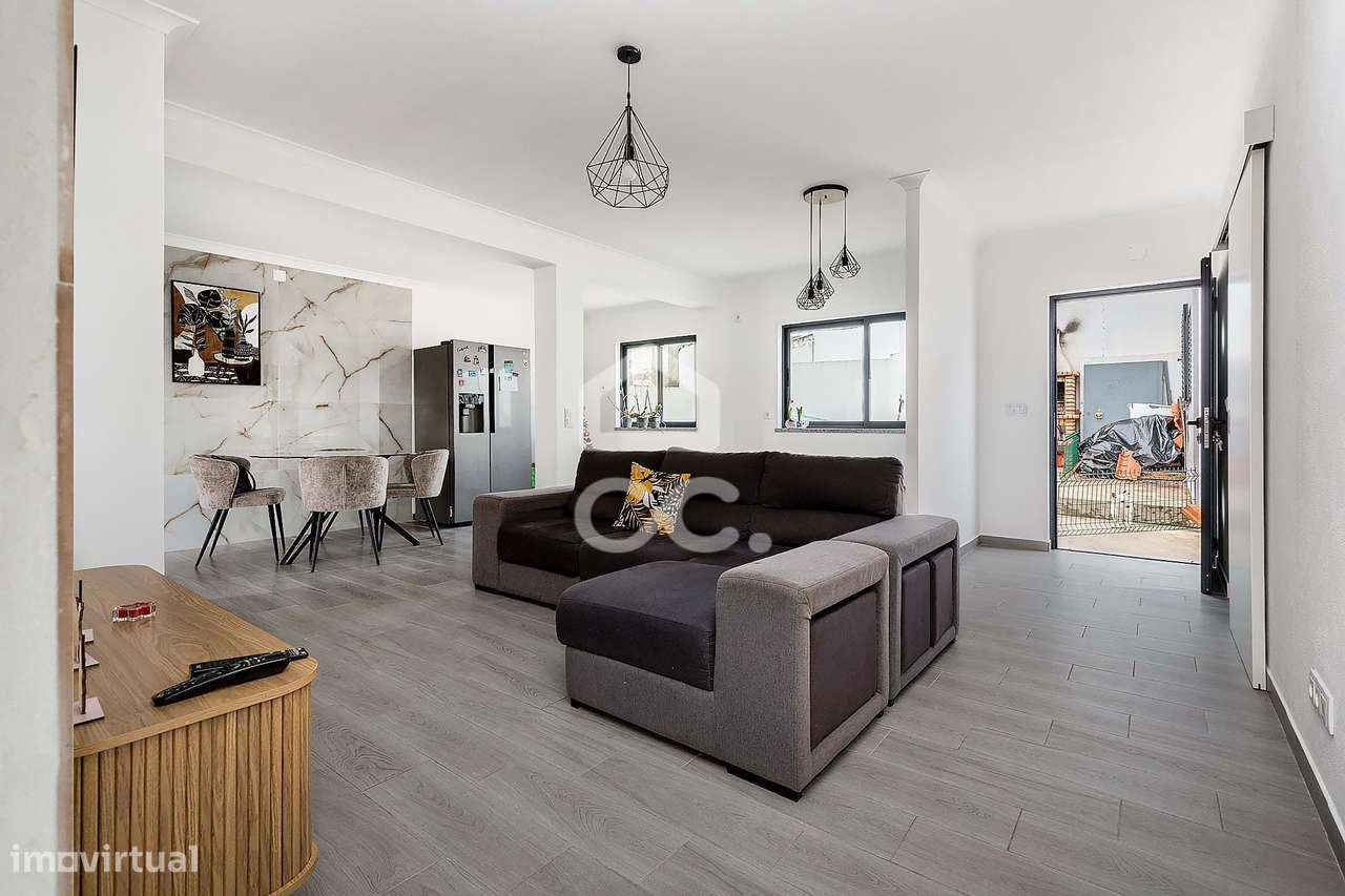 Moradia Térrea T3 com Quintal e Anexo na Senhora da Saúde em Évora - Grande imagem: 4/36