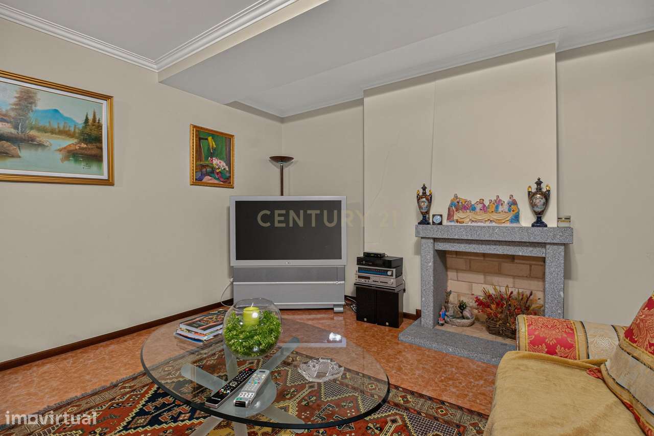 Fantástico APARTAMENTO T3 no #CENTRO de# BRAGANÇA!!!- AVENIDA SÁ CARNE-7