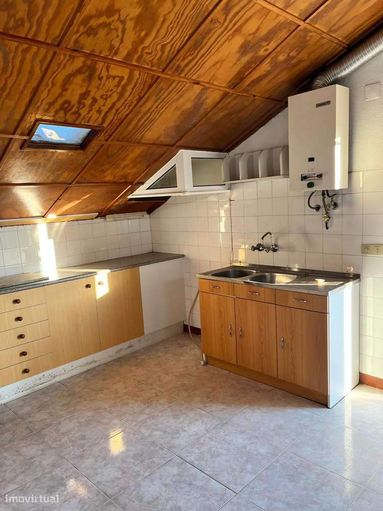 Andar de Moradia T2 Quinta do Conde - Grande imagem: 4/5