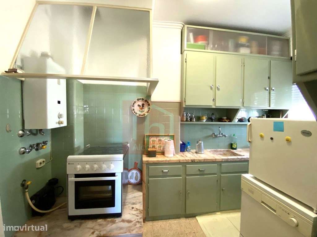 Apartamento T3 na Estrada da Luz, Benfica-11