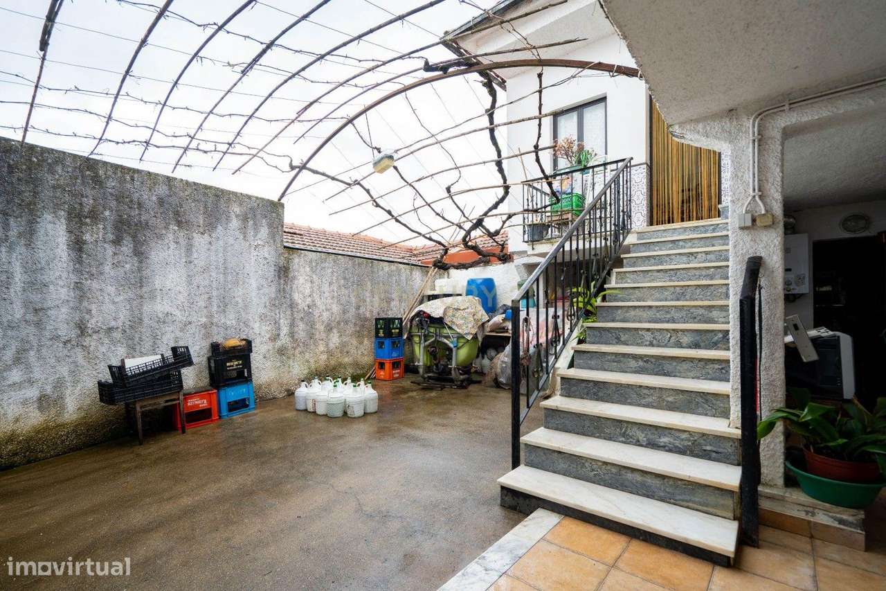 Moradia T3 + 1, com Terreno, em Vila Nova de Poiares-22