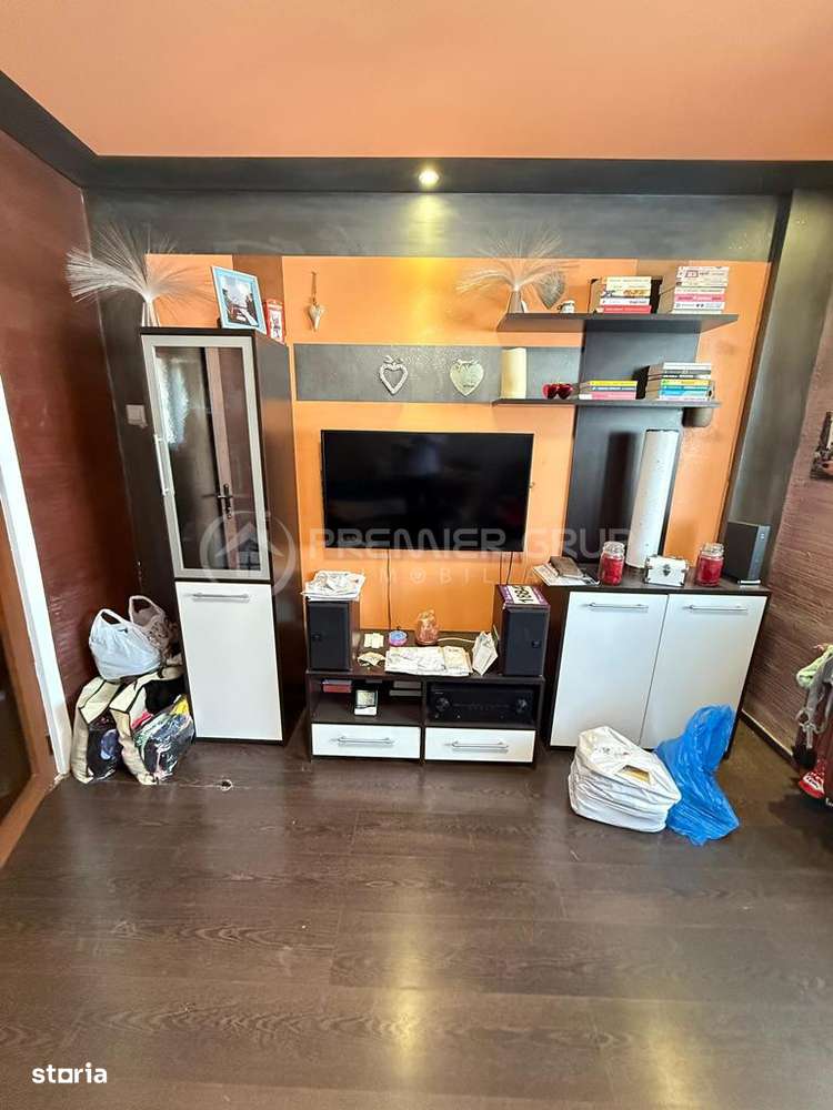 Apartament 3 camere, Mircea cel Batran, 55mp + boxă - Imagine principală: 4/12