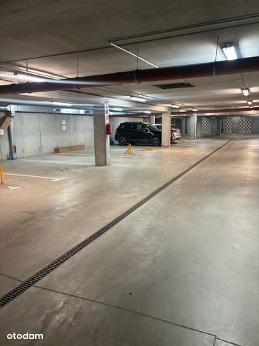 Miejsca postojowe w garażu podziemnym, Bielany Wrocławskie