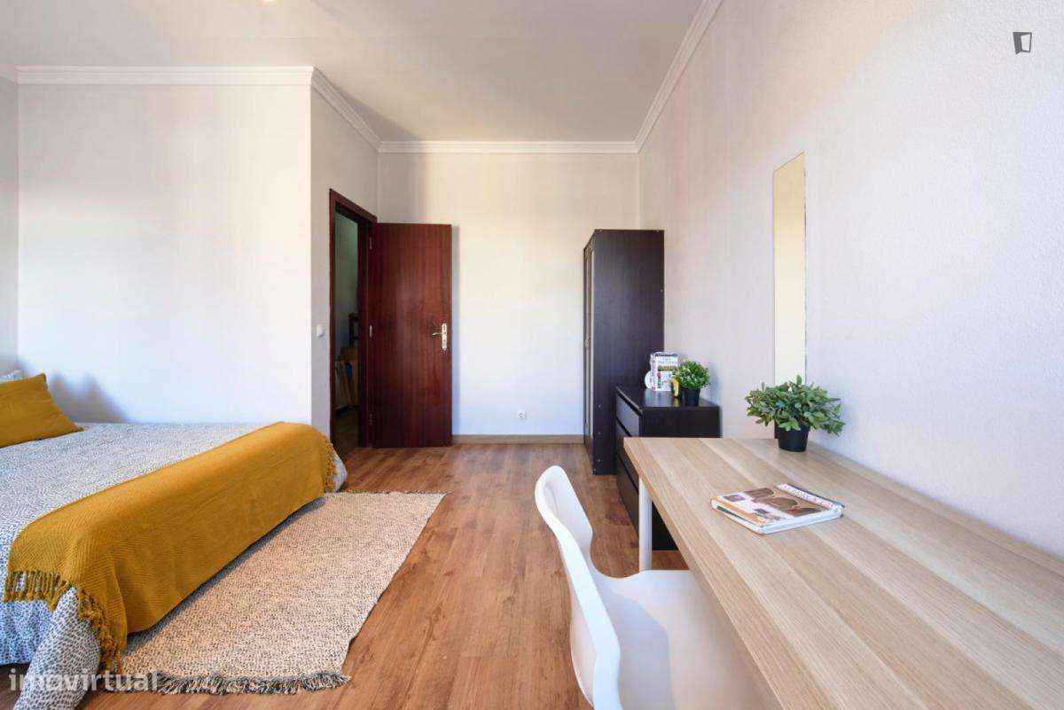 Quarto - localizado em Entrecampos Lisbon - Grande imagem: 4/8