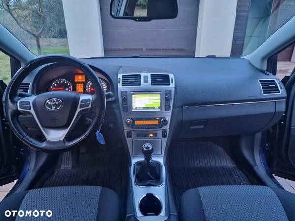 Toyota Avensis 1.8 Premium - 14