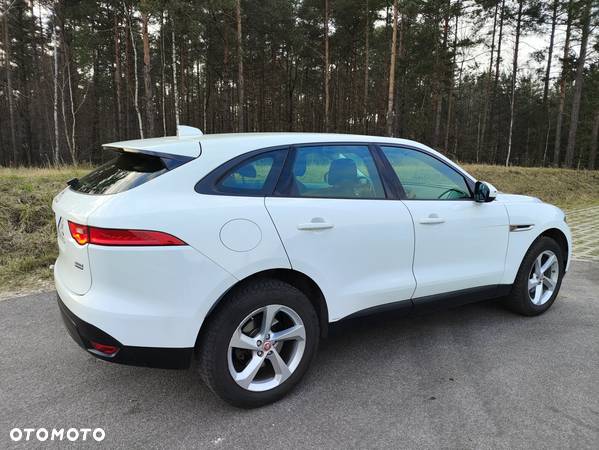 Jaguar F-Pace 2.0 i4D RWD Pure - 10