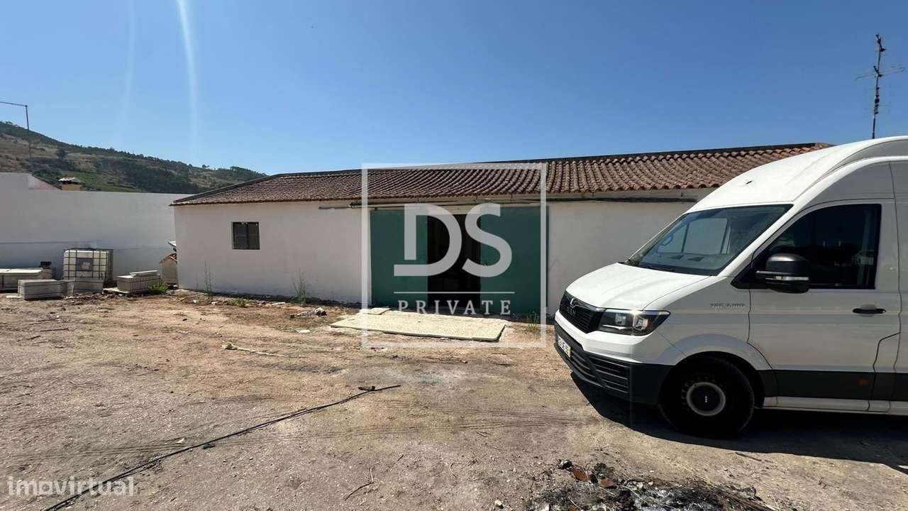 Moradia T4 com Terreno de +1500m² em Monte Redondo-18