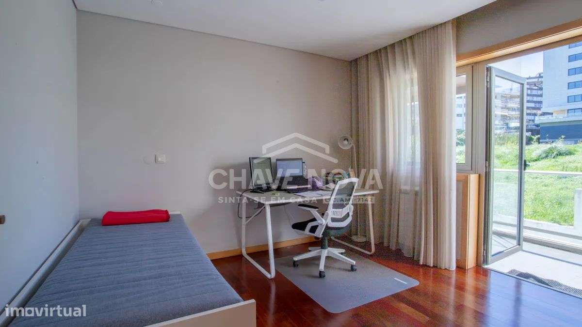 Excelente Apartamento T3 com Terraço em Oliveira do Douro,-22