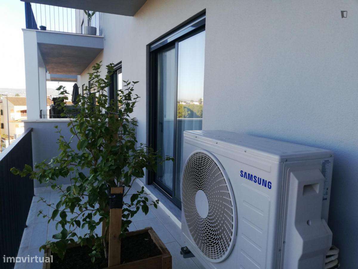 Quarto - localizado em Faro - Grande imagem: 5/6