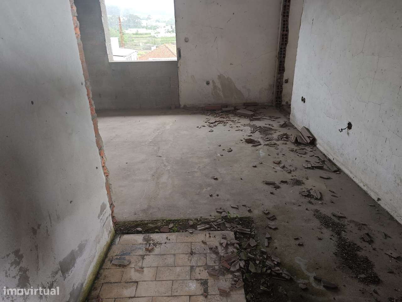 Edifício Inacabado com Enorme Potencial de Rentabilização-48