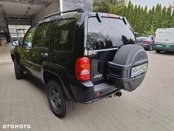 Jeep Liberty 2.8 CRD 4x4 - 3