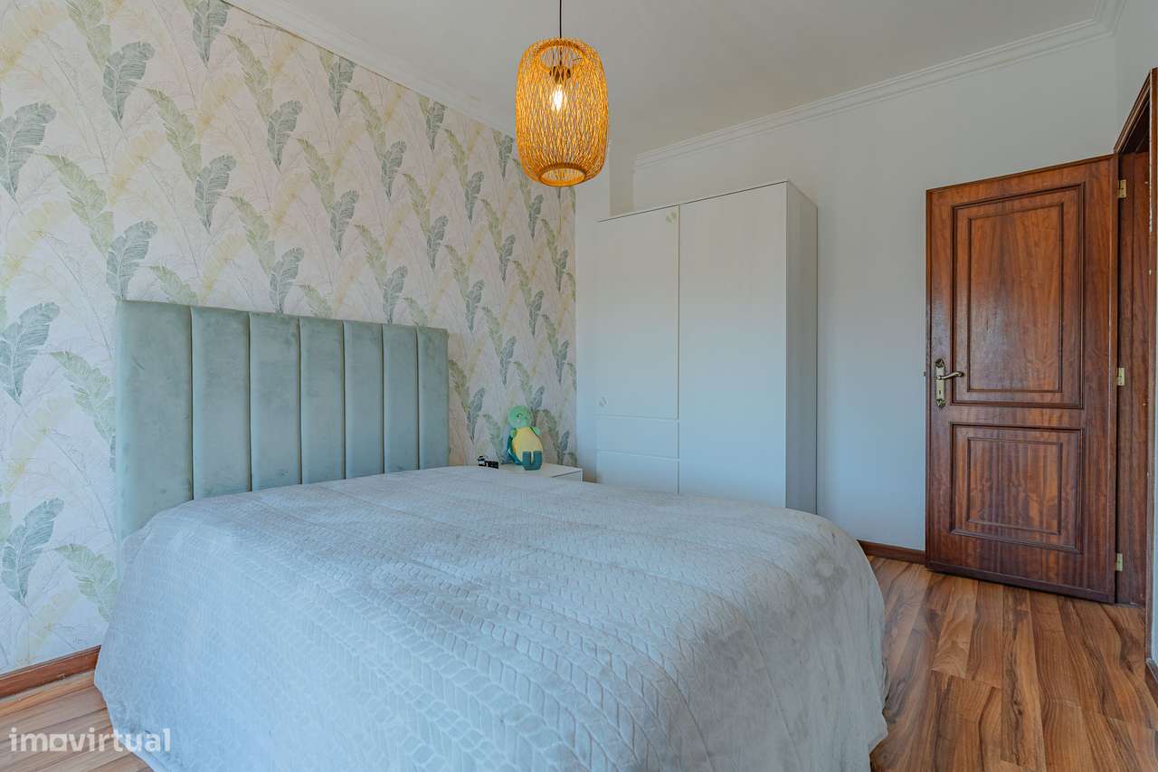 T3 Geminada com jardim, terraço e garagem em Canelas-14