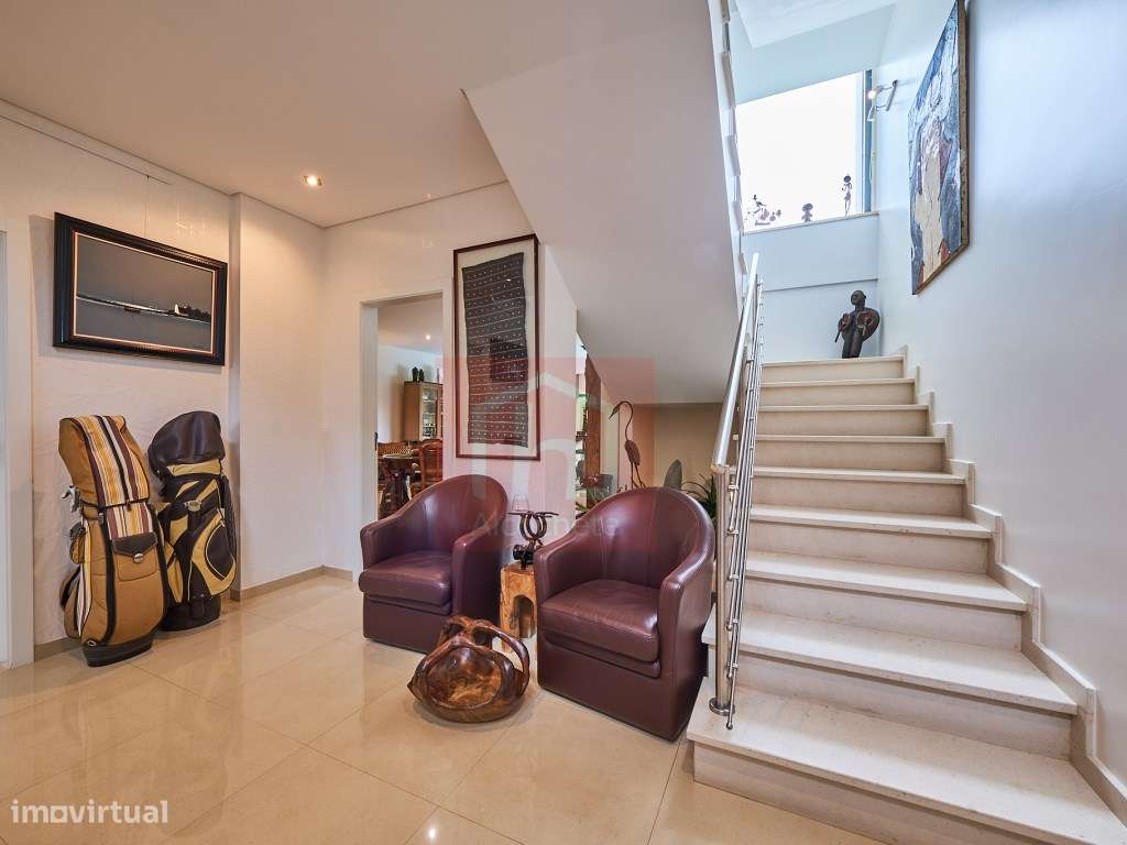 Moradia T4 de Luxo com piscina inserida no condominio privado em Sã...-9