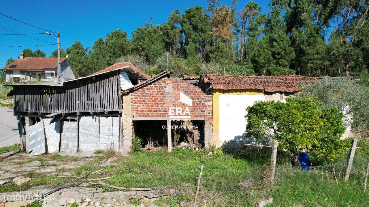 Moradia T4 localizada em Caxarias, Ourém - Grande imagem: 5/22