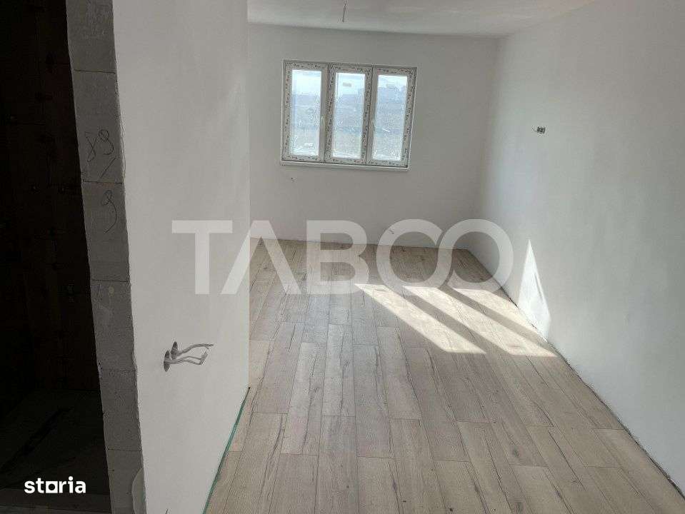 Apartament de vanzare cu 2 camere decomandate cu balcon - Imagine principală: 4/7