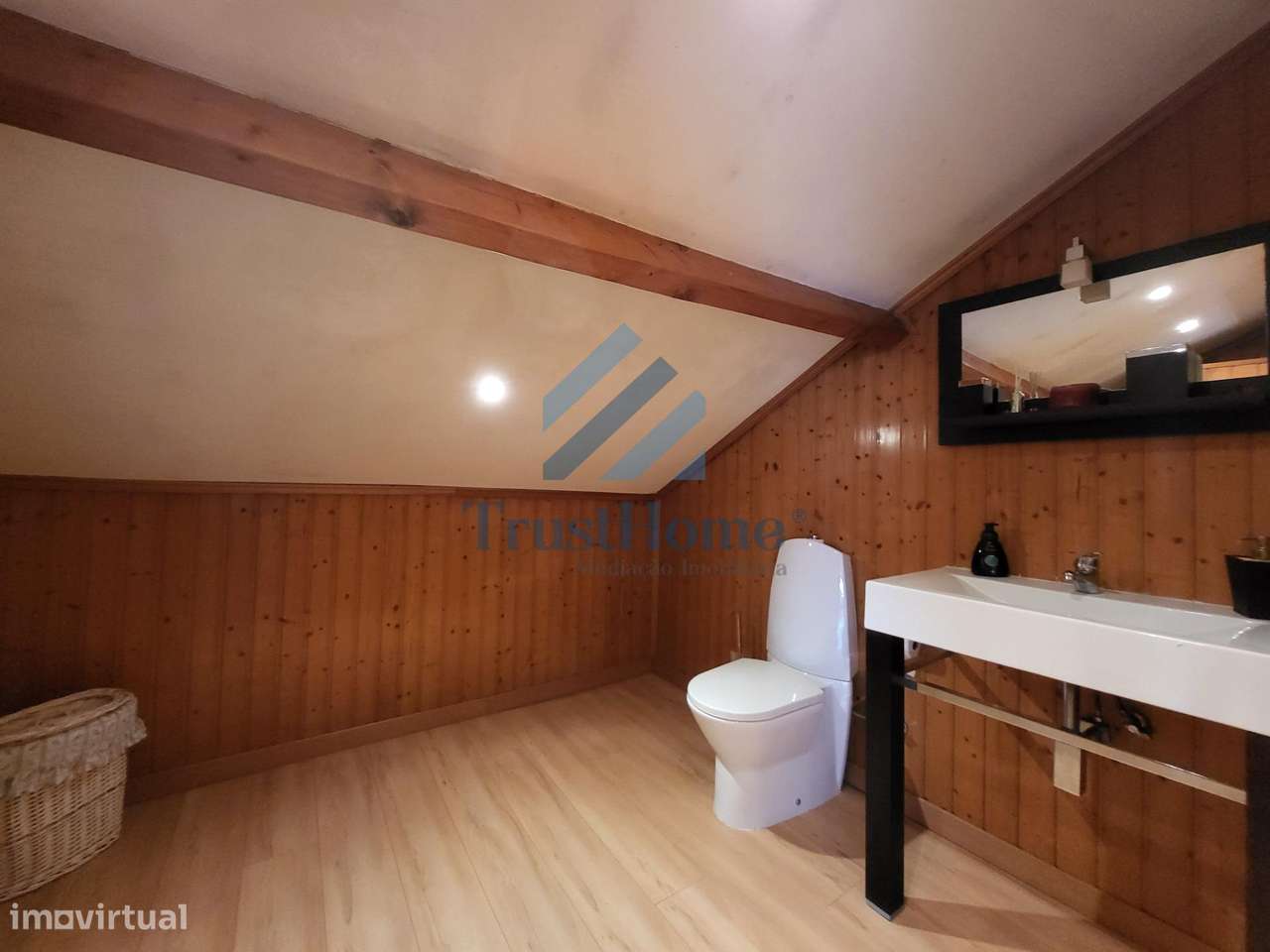 Moradia V5 com jardim, piscina e ginásio no centro de Coruche-45