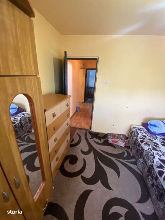 Apartament 3 camere decomandat,etaj 4/4 Bld. Racoteanu, Filiasi - Imagine principală: 3/11