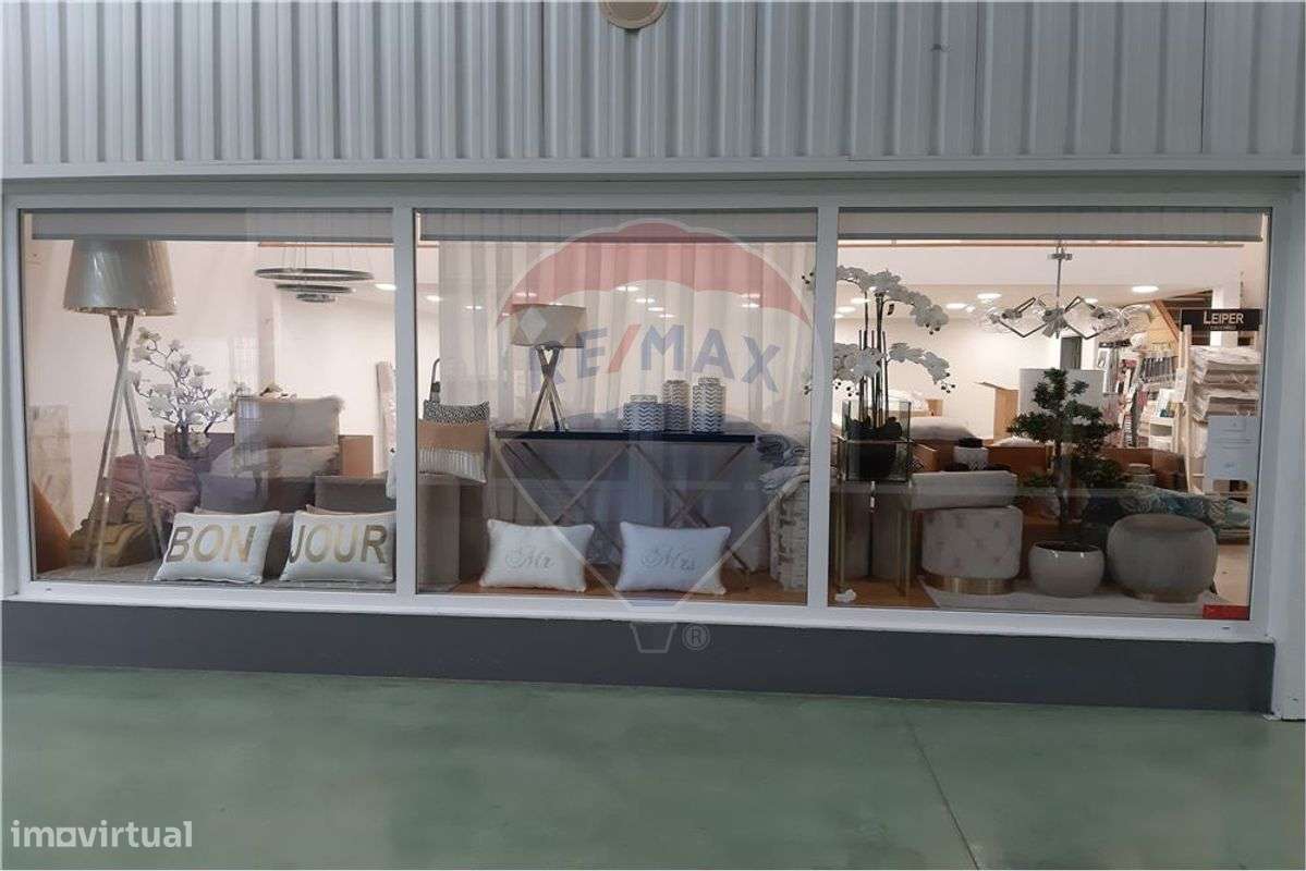 Loja Hiper - Porto Alto - Óptimo Estado - Grande imagem: 1/9